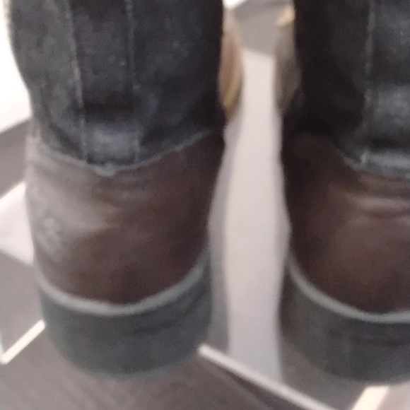 Levi's Women's Brown Lace-Up Boots - Picture 6 of 7